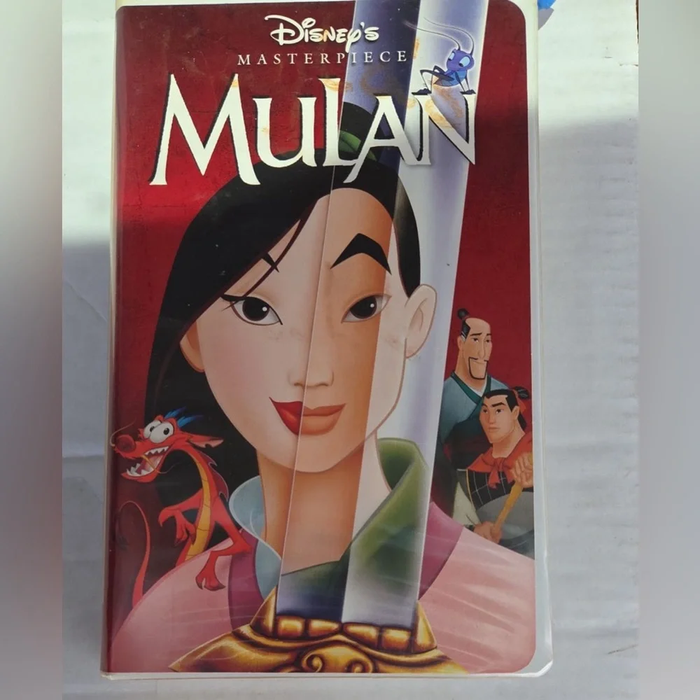 Disney’s Masterpiece Mulan (VHS, 1999) - Clamshell Case | Collectible Classic!